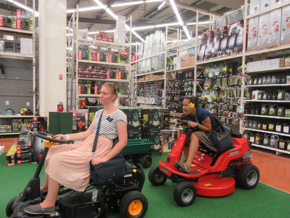 contacting in b and q